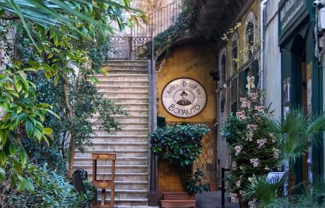 bonajuto, la famosa e rinomata pasticceria presente a modica, famosa per il suo cioccolato modicano